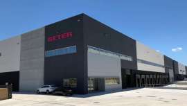 El nuevo espacio alberga el acondicionamiento, control y distribución de las más de 800 referencias que conforman el catálogo de la compañía