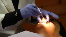 Cada vez más concienciados ante la necesaria salud buco dental, los españoles prestan gran atención a su sonrisa. Así se desprende del último estudio realizado por Clínica Curull que entre otros avances dispone del Análisis Digital de la Sonrisa