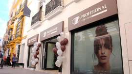 Más de 20 años y más de 50 tiendas, además de formación y asesoramiento, entre otras cualidades, convierten a Versión Profesional en referente dentro del sector de la venta de productos profesionales de peluquería y belleza 