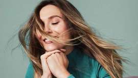 Las mechas balayage, realizadas a mano alzada, permiten personalizar el color al milímetro y crear un tono luminoso