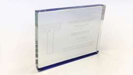 El laboratorio farmacéutico recibe este galardón de la escuela Thuya en la segunda edición de estos premios, que reconocen la excelencia de empresas relacionadas con el sector de la medicina estética y la dermocosmética