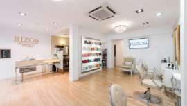 La Beauty Boutique de Rizos que ha sentado cátedra con respecto al lujo referido al tratamiento del cabello y la imagen, cambia de ubicación y se traslada de Velázquez a la calle Ortega y Gasset 45 de Madrid