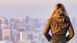 Los expertos coinciden, el enemigo número uno de la belleza es la polución. Revisamos con distintos expertos cómo y por qué levantar un escudo protector contra la contaminación que preserve a piel y cabello de sus efectos nocivos demostrados