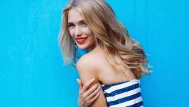 É a cor mais procurada nos salões. Este verão, sem dúvida, muitas das tuas clientes te vão pedir o loiro perfeito. Estes são alguns truques e conselhos e razões para fazer do teu cabelo o teu melhor aliado