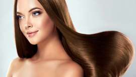 Este tratamiento, cuyos principios activos son células madre de manzana, enzimas y ácido láctico, viene a engrosar el número de tratamientos de alisado sin químicos que triunfan en el salón. Vamos a explicar en qué consiste