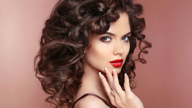 Cinco tips para fazer do cabelo encaracolado o teu melhor aliado de beleza!