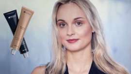 Novos tons de uma riqueza cromática especial em torno do cabelo loiro que se somam a técnicas de vanguarda e intuitivas para criar efeitos e loiros da moda, assim e o último de Blonde Expert de Indola