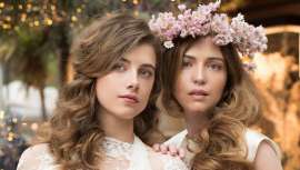 La colección de novias 2018 de Backstage BCN regresa a los años 30, apostando por las ondas deshechas y el cabello con movimiento  