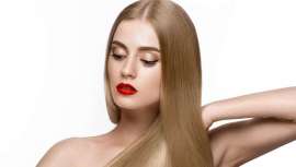 Vitaker presenta este bótox capilar cuya función principal es rellenar los huecos en el tallo del cabello, reparando el daño principal producido por los agentes químicos