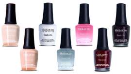 No total, são 30 cores que compõem o novo catálogo de esmaltes que cobrem todas as necessidades de usar unhas da moda