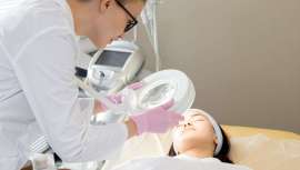 Encontramos diversos tipos de hiperpigmentación, que comúnmente suele aparecer cuando se produce melanina en exceso en ciertas manchas de la piel