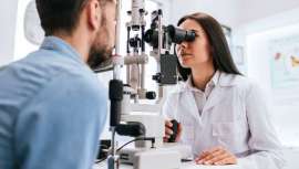 David Antolín, director médico de Clinilaser, explica que, a través de los ojos, podemos detectar diabetes, hipertensión, problemas de tiroides y hepáticos y algunos cánceres