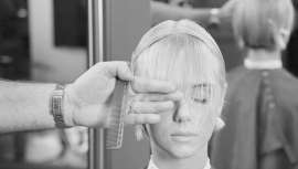 Não vais querer deixar a nova Academia Wella, na qual aperfeiçoarás as tuas técnicas de penteado, corte e cor com os primeiros e mais prestigiados artistas de cabelo, um a um e de mãos dadas. Um novo conceito revolucionário ao teu alcance