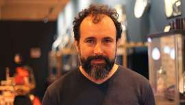 El barbero Sebastián Forner trae a Ifema su gran exposición de utensilios de barbería de todos los tiempos