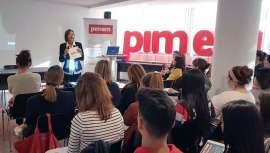 La venta de productos en el centro de belleza ha sido el tema principal de la ponencia dirigida por Raquel Sacristán, experta en el análisis e impulso de estas empresas y organizada por Asineba, asociación de esteticistas de Baleares