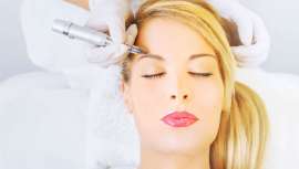 La docente es Montse Jiménez, finalista del concurso Internacional de micropigmentación y Técnica Excelente por la Asociación Española de Micropigmentación