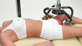 Zerona, liposucción si cirugía, va más allá de la eliminación de la grasa. Une a su eficacia y aprobación FDA la recuperación inmediata sin incisiones, dolor ni hematomas y la tonificación o desaparición de celulitis, remodelando y rejuveneciendo