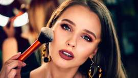 Consiguen matificar el rostro y sellar el maquillaje prolongando su duración. Aportan suavidad a la piel y proporcionan un acabado sublime