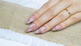 Este innovador producto, un híbrido entre gel y acrílico, llega para facilitar el trabajo de los profesionales en el esculpido de uñas