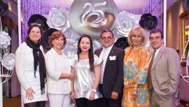 Las bodas de plata de la firma se han convertido también en un día muy especial para centenares de clientes y equipo, incluyendo a parte del staff de la matriz española y distribuidores procedentes de México y Colombia