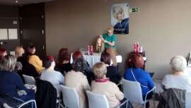 Colaboradora habitual de Alcántara Cosmética, los preciosos y detallistas recogidos de Paquita Berenguer vuelven a acaparar la atención de los profesionales en su último y exitoso atelier realizado en Alicante