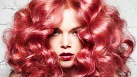 Ahora, también querrás el Living Coral, el color del año Pantone para hacer brillar el cabello. De hecho, este tono cálido y confortable que nos invita a la alegría y el optimismo inunda ya Instagram y otras redes sociales 