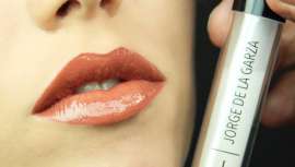 Acertar con el mejor maquillaje es cosa de profesionales. Jorge de la Garza lo sabe y nos descubre las claves de los labios más bonitos, mates o glossy, para makeup perfectos, llenos de seducción