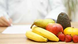 El invierno está en su pleno apogeo, y con él, los catarros y la gripe. Una buena alimentación potencia las defensas del organismo y puede evitarnos la mayoría de estos trastornos invernales y prevenir otras muchas enfermedades.