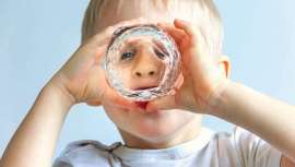 El agua es fundamental para el ser humano, no sólo porque representa el 70% del peso total del cuerpo humano, sino que además es fuente fundamental de vida y salud.