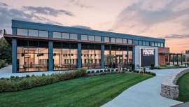 Aunque lleva cinco décadas operativo, este salón no se ha dormido en los laureles. Debbie Penzone, presidenta y consejera delegada, ha encabezado un concepto de salón reimaginado para su local situado en la ciudad de Dublin