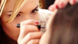 Sólo para ti y tus manos y tus ojos, y la pericia y perfeccionamiento de tu técnica, tres ases del maquillaje a tu alcance en Barcelona Beauty School
