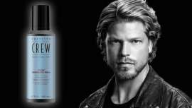 Espuma ligera con fibras ideal para el cabello medio y largo del hombre 