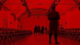 Salón 44 Madrid ha presentado The Hunger, una colección que revisa las bases de la moda y la peluquería a la búsqueda de la juventud eterna, reflejo de sus paradojas que hace de texturas y pespuntes esencia de lo andrógino y etéreo