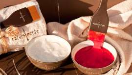 Color Plant es una coloración ecológica y de larga duración realizada a base de plantas medicinales, flores y pigmentos naturales que aportan volumen, brillo y el tono deseado. Además, cubre las canas y respeta el color del pelo 