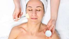 Entre sus ventajas, destacan la corrección de las principales imperfecciones de la piel sin la dureza asociada a la mayoría de procedimientos de exfoliación química, mientras mejoran el estado y la salud de la piel