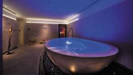 Estas lujosas instalaciones dedicadas al bienestar y la salud han sido diseñadas y equipadas por Prim Spa para el hotel Villa Magna de Madrid