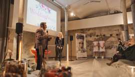 La obra definitiva. Indispensable. Wedding Dreams, el libro en el que Gonzalo Zarauza ha invertido varios años de búsqueda y documentación exhaustiva y todo su conocimiento en favor de la Asesoría Nupcial por y para el sector de la peluquería