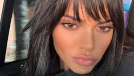 Cada um dos seus novos looks é analisado com uma lupa. O clã Kardashian Jenner fez isso de novo. Kendall parece novo Fringe Courtain Fringe e os estilistas dizem-nos todos os seus segredos