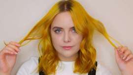 A mustard yellow apodera-se das redes sociais. Eduardo Sánchez, diretor da Maison Eduardo Sánchez, analisa se esse peculiar tom de cabelo triunfará ou não na rua