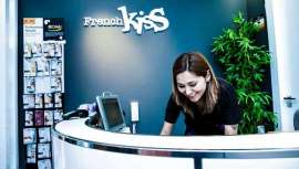 Franquicia nacida en Barcelona, French Kiss Beauty sustenta su éxito en un modelo que ha demostrado su solvencia y proyección de presente y futuro en torno a un mercado también creciente en demanda, la belleza y sus últimas tendencias