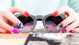 Destaca el blanco nuclear, los neones y, en general, tonos alegres más propios del verano que del comienzo de la primavera