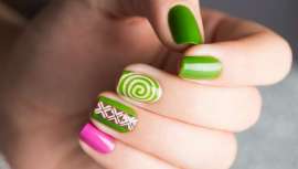 Coincidindo com a festa de São Patrick, a empresa criou uma gama de 22 tons de verde em esmalte tradicional e cinco em semipermanent Masglo Plus