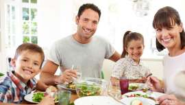 Espaciar al máximo la hora de la cena con la de descanso influye en la capacidad metabólica de cada individuo, una recomendación que deben tener presente los profesionales para explicar a sus pacientes