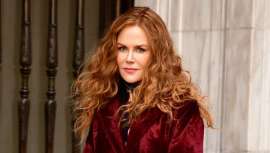 Vuelve a saltar a la palestra y el rojo ocupa lugar estelar en las cartas de colores de los salones. Pero, ¿qué condiciones definen al cabello que naturalmente es pelirrojo? Con menos canas y difícil de teñir, te ayudamos a tratarlo y embellecerlo