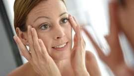 La nueva línea cosmética del doctor Óscar Junco, OJCosmetics, cuenta con rutinas diarias y cosmética específica, además de un cuidado y distintivo packaging ideal en el día de la madre y para mujeres que se cuidan