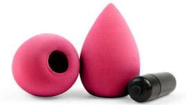 Gracias a este sistema eléctrico y a su textura cómoda y suave, se consigue una mejor aplicación del maquillaje para que quede más uniforme y natural