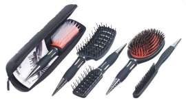 La firma británica, cuyos orígenes se remontan al año 1777, es experta en cepillos que fabrica de manera tradicional y con materiales de alta calidad a día de hoy