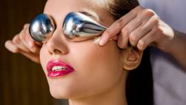 Con activos únicos y exclusivos, la cosmética Carmen Navarro, su expertise y conocimiento y el uso de Cryo-Sticks, Spring Flash obtiene un resultado sorprendente para una mirada rejuvenecida como nunca antes 