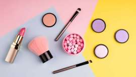 Si se analizan los canales de distribución, la venta directa o por internet de productos cosméticos tiene una participación de un 30,9 y un 0,2 %, respectivamente