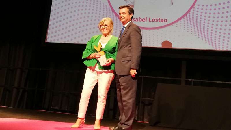 Isabel Lostao recoge el Premio de Honor Saln Look